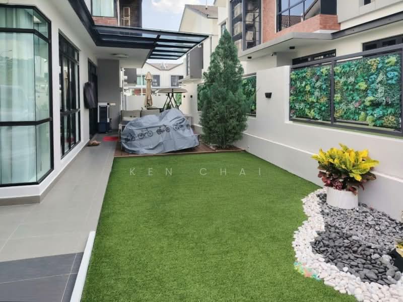 For Sale - LAMAN HIJAUAN ASPIRA