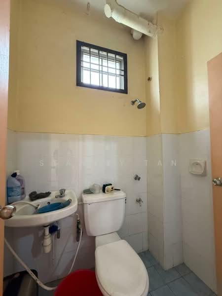 Rumah Teres 2 Tingkat untuk Dijual di Kulai (Johor) - Stanley Tan - Bathroom - PropertyGuru.com.my
