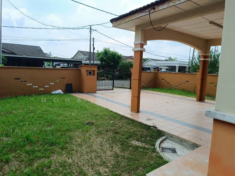 Cluster House for Sale in Taman Seri Inderapura (Kuantan) - Mohammad Azizi - Exterior - PropertyGuru.com.my