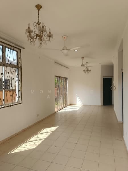 Cluster House for Sale in Taman Seri Inderapura (Kuantan) - Mohammad Azizi - Living Room - PropertyGuru.com.my