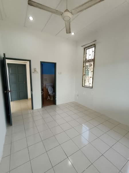 Cluster House for Sale in Taman Seri Inderapura (Kuantan) - Mohammad Azizi - Interior - PropertyGuru.com.my