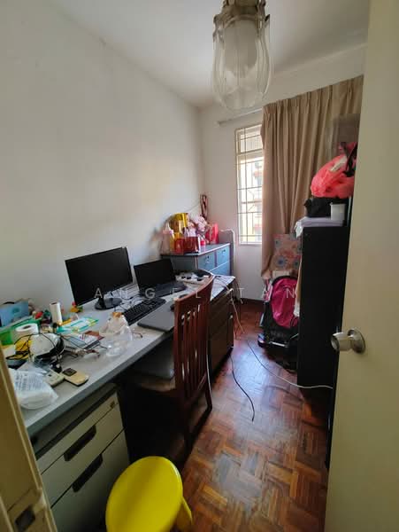 Apartment for Rent at Semarak Apartment - Angel Tan - Study - PropertyGuru.com.my
