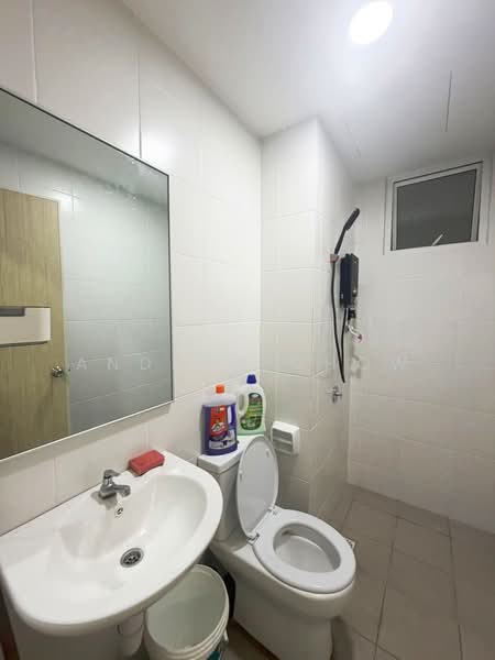 Kondominium untuk Disewa di Ideal Residency - Andrew Chow - Bathroom - PropertyGuru.com.my