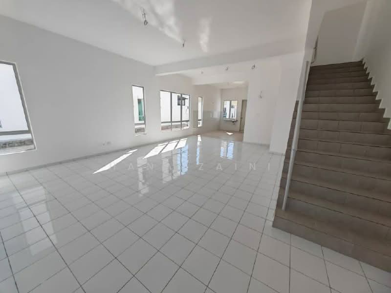 Rumah Teres untuk Dijual di Port Dickson (Negeri Sembilan) - Hana Zaini - Living Room - PropertyGuru.com.my