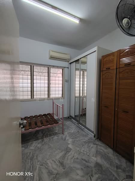 Rumah Teres 1.5 Tingkat untuk Disewa di Sri Petaling (Kuala Lumpur) - Rain Tan - Bedroom - PropertyGuru.com.my