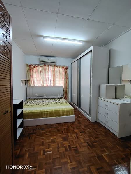 Rumah Teres 1.5 Tingkat untuk Disewa di Sri Petaling (Kuala Lumpur) - Rain Tan - Bedroom - PropertyGuru.com.my