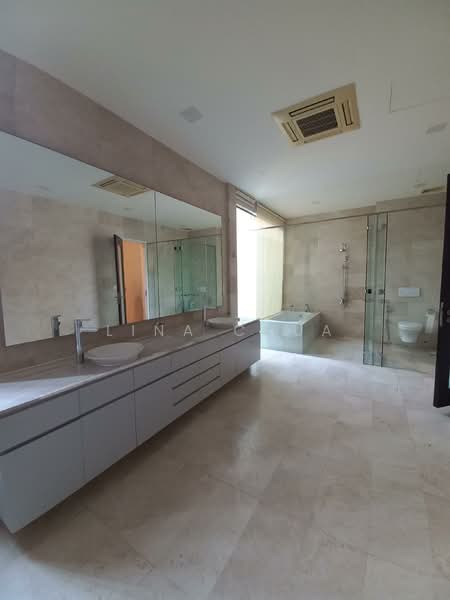 Rumah Teres untuk Disewa di Taman Sri Hartamas (Sri Hartamas) - Lina Chua - Bathroom - PropertyGuru.com.my