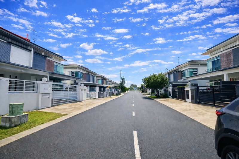 Cluster House for Sale in Bukit Indah (Iskandar Puteri (Nusajaya)) - Lauren Chai - Exterior - PropertyGuru.com.my