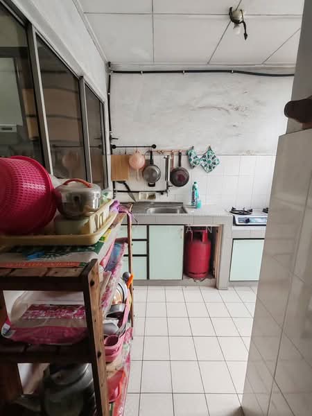 2-storey Terraced House for Sale in Bandar Utama 1 (Bandar Utama) - Amy Tan - Kitchen - PropertyGuru.com.my