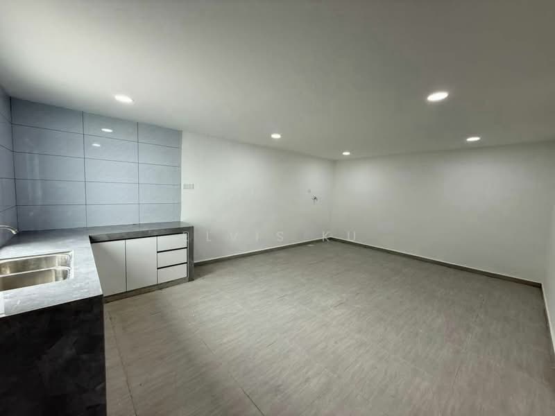 Rumah Berkembar untuk Dijual di Taman Daya (Johor Bahru) - Elvis Ku - Kitchen - PropertyGuru.com.my