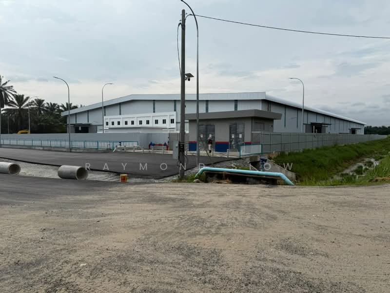 Warehouse for Rent in Kampung Teluk Mengkuang (Telok Panglima Garang) - Raymond Siow - Exterior - PropertyGuru.com.my