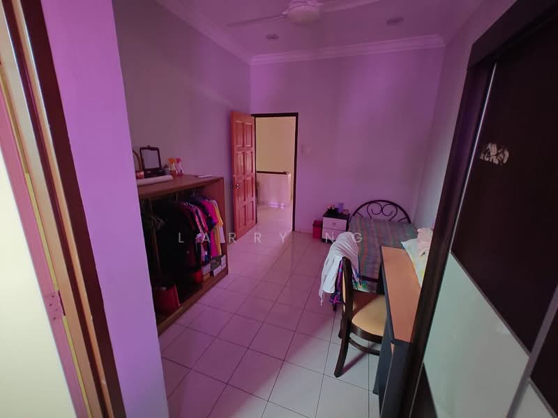 2-storey Terraced House for Sale in Taman Desa Cemerlang (Ulu Tiram) - Larry Ng - Bedroom - PropertyGuru.com.my