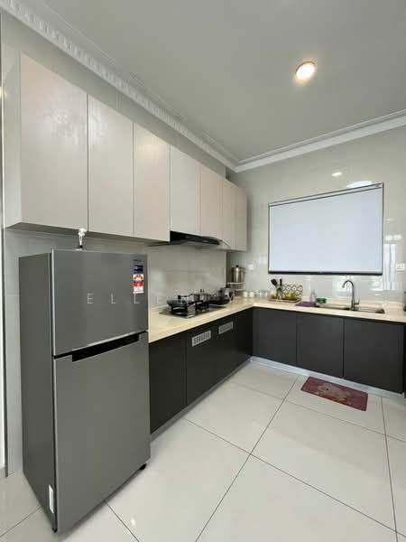 Condominium for Rent at Bay Laurel @ Country Garden Danga Bay - Ellen Yeap - Kitchen - PropertyGuru.com.my