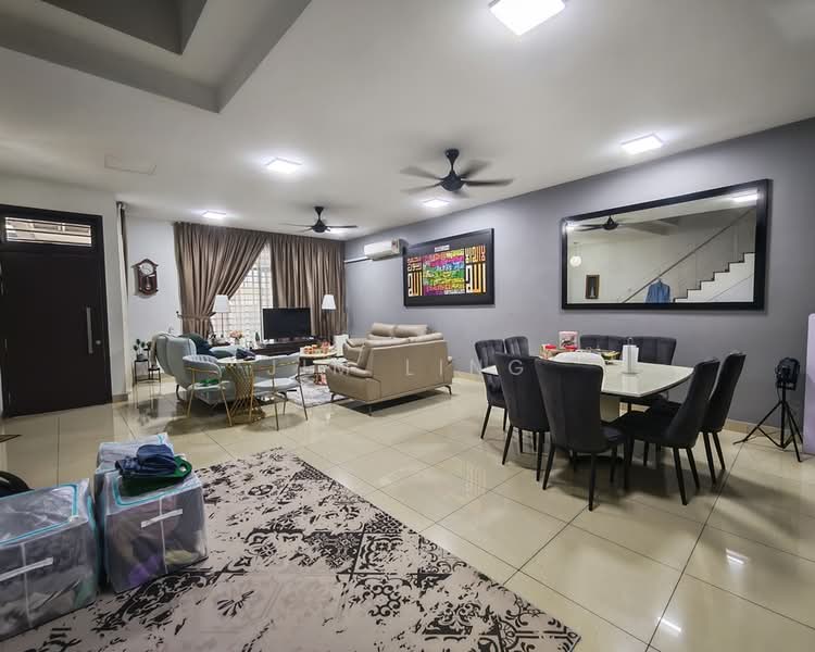 Rumah Teres 2 Tingkat untuk Dijual di Laman Glenmarie (Shah Alam) - Jim Ling - Living Room - PropertyGuru.com.my