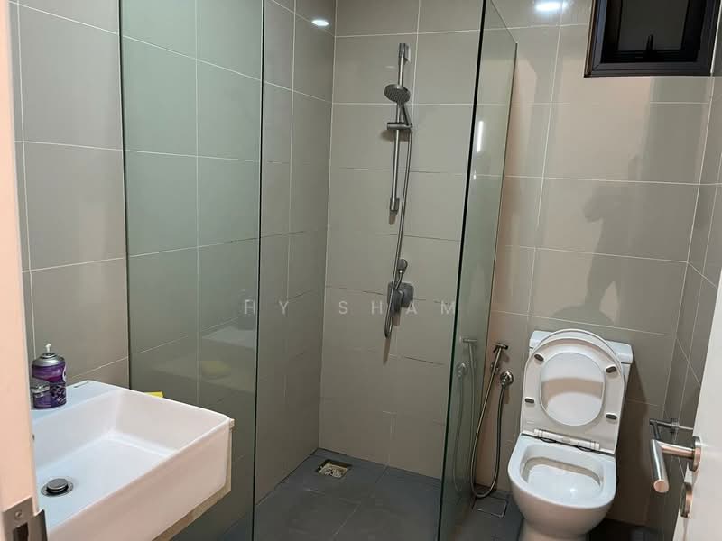 Servis Apartment untuk Disewa di Aster Green - HY Sham - Bathroom - PropertyGuru.com.my