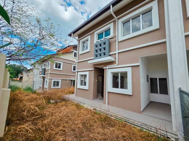 Semi-Detached House for Sale in Taman Ramal Suria (Bangi) - Nadzmie Nasir - Exterior - PropertyGuru.com.my