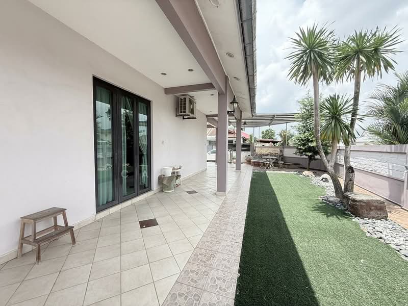 Rumah Teres 1 Tingkat untuk Dijual di Taman Setia Indah (Tebrau) - Caryn Ter - Exterior - PropertyGuru.com.my