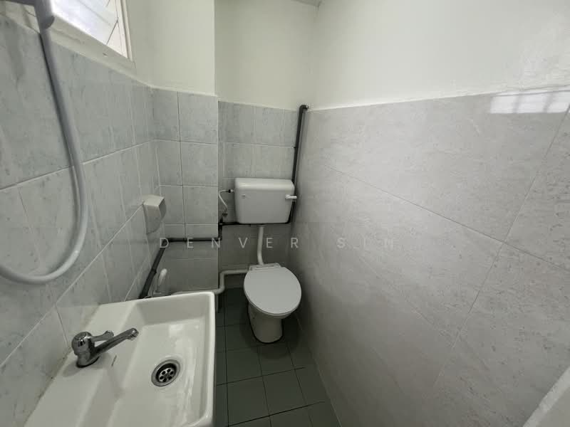 2-storey Terraced House for Sale in Bandar Mahkota Cheras (Cheras) - Denver Sin - Bathroom - PropertyGuru.com.my