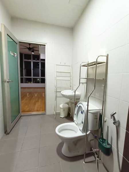 Pangsapuri untuk Disewa di The Seed Taman Sutera Utama - Evelyn Tan - Bathroom - PropertyGuru.com.my