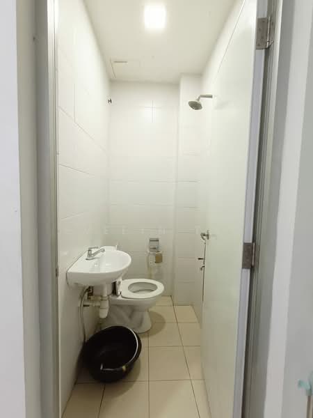 Pangsapuri untuk Disewa di The Seed Taman Sutera Utama - Evelyn Tan - Bathroom - PropertyGuru.com.my