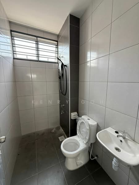 Terraced House for Rent in Bandar Putra (Kulai) - Kenry Goh - Bathroom - PropertyGuru.com.my