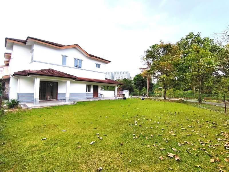 Rumah Teres 2 Tingkat untuk Dijual di Taman Impian Putra (Bangi) - Nadzmie Nasir - Exterior - PropertyGuru.com.my
