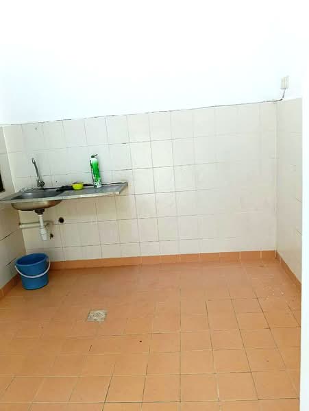 Rumah Teres 2 Tingkat untuk Dijual di Taman Impian Putra (Bangi) - Nadzmie Nasir - Kitchen - PropertyGuru.com.my