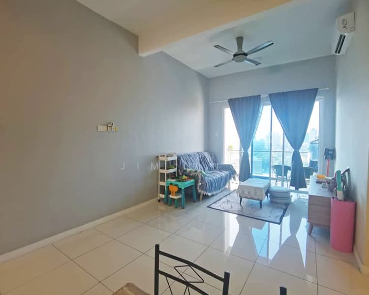 Servis Apartment untuk Dijual di Skypod Residence - Jim Ling - Living Room - PropertyGuru.com.my