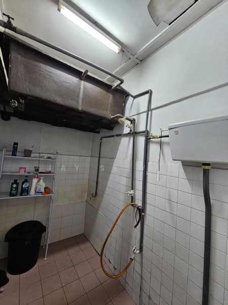 Rumah Flat untuk Dijual di Flat Taman Melati Blok A - Jay Selvam - Bathroom - PropertyGuru.com.my