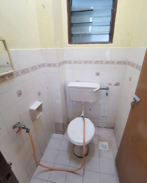 Rumah Teres 2 Tingkat untuk Dijual di Usj 1 (Subang Jaya) - Jim Ling - Bathroom - PropertyGuru.com.my