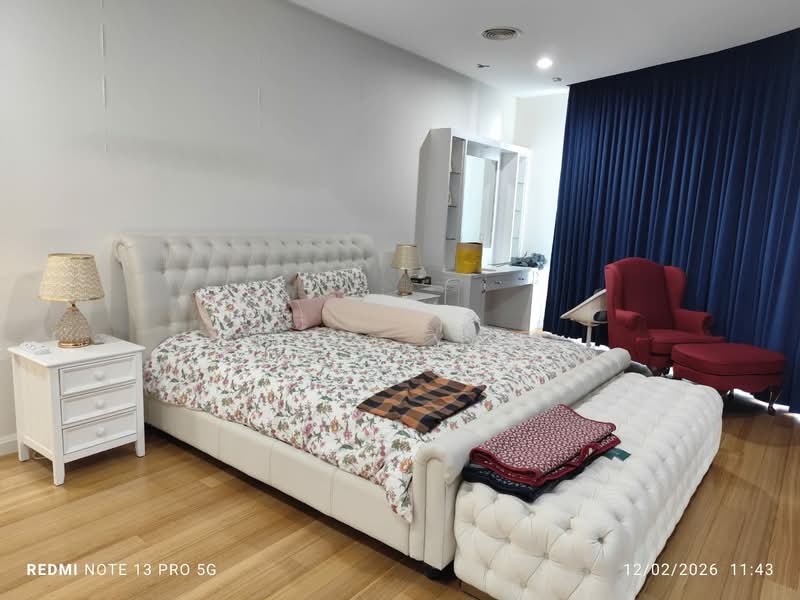 Servis Apartment untuk Dijual di The Oval - Jojo Yam - Bedroom - PropertyGuru.com.my