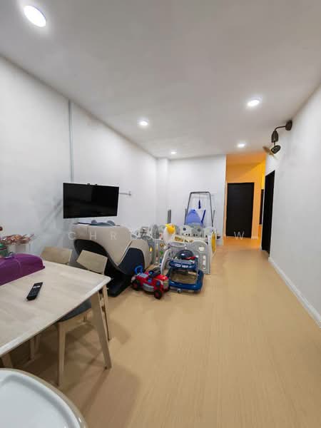 Rumah Teres 1 Tingkat untuk Dijual di Taman Pulai Utama (Skudai) - Chris Liew - Living Room - PropertyGuru.com.my