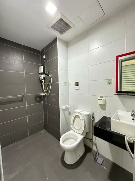Servis Apartment untuk Disewa di KSL Residence @ Daya - Reny Hee - Bathroom - PropertyGuru.com.my