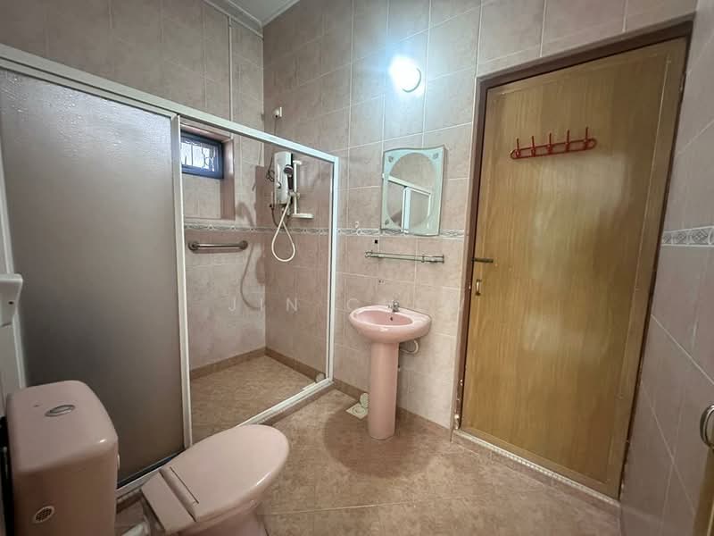 Semi-Detached House for Sale in Johor Bahru (Johor) - Jin Chew - Bathroom - PropertyGuru.com.my