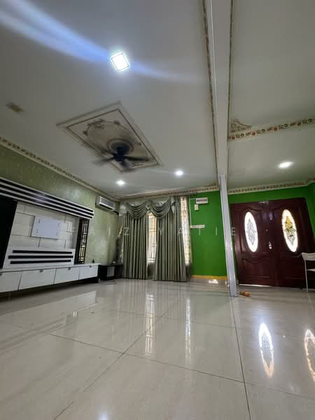 Rumah Teres 2 Tingkat untuk Disewa di Saujana Damansara (Damansara Damai) - Faiz Yatie - Living Room - PropertyGuru.com.my