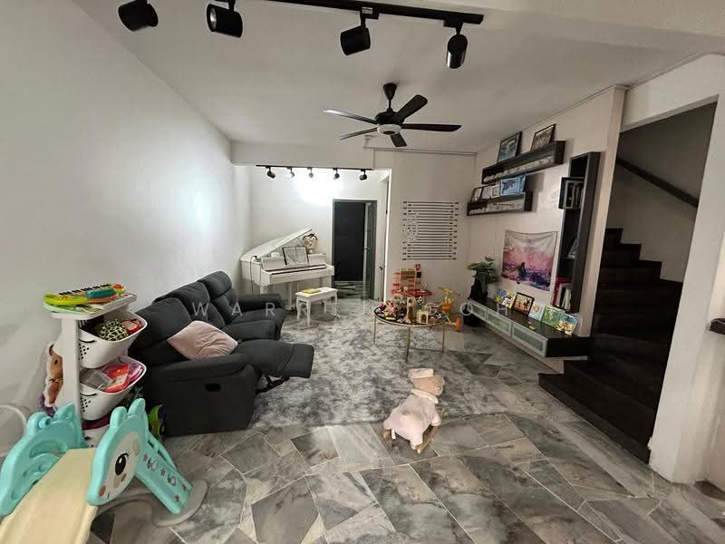 Rumah Teres 2-Tingkat untuk Dijual di Shah Alam (Selangor) - Warren Goh - Living Room - PropertyGuru.com.my