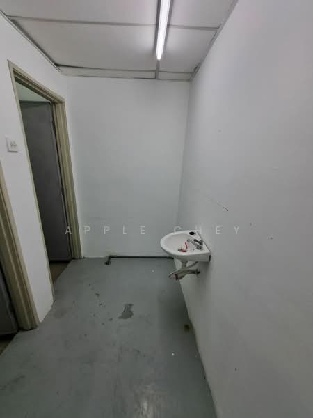 Shop / Office for Sale in Bandar Uda Utama (Johor Bahru) - Apple Chey - Interior - PropertyGuru.com.my