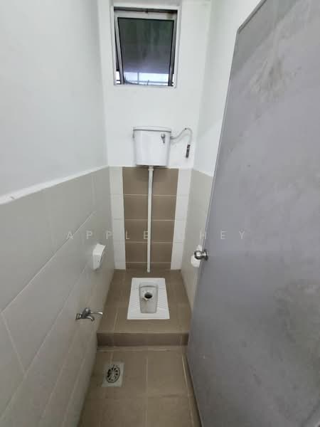 Shop / Office for Sale in Bandar Uda Utama (Johor Bahru) - Apple Chey - Bathroom - PropertyGuru.com.my