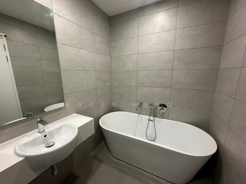 Service Residence for Rent at Dorsett Waterfront Subang - Kaven Heng - Bathroom - PropertyGuru.com.my
