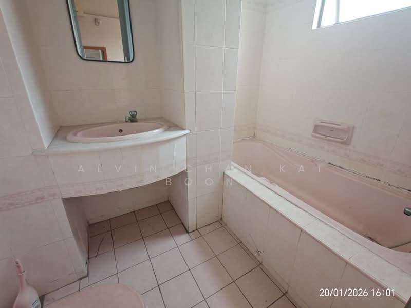 Condominium for Sale at Harmoni - Alvin Chan Kai Boon - Bathroom - PropertyGuru.com.my