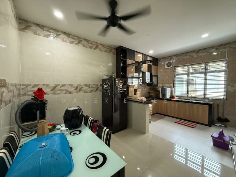 1-storey Terraced House for Sale in Taman Bestari Indah (Ulu Tiram) - Valerie Hee - Kitchen - PropertyGuru.com.my