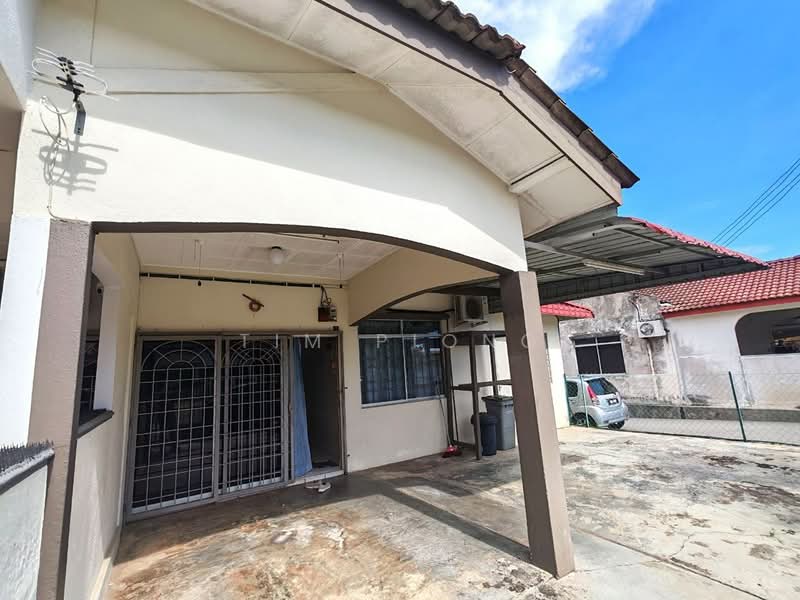 Rumah Teres 1 Tingkat untuk Dijual di Taman Saujana Indah (Bukit Katil) - Tim Piong - Exterior - PropertyGuru.com.my