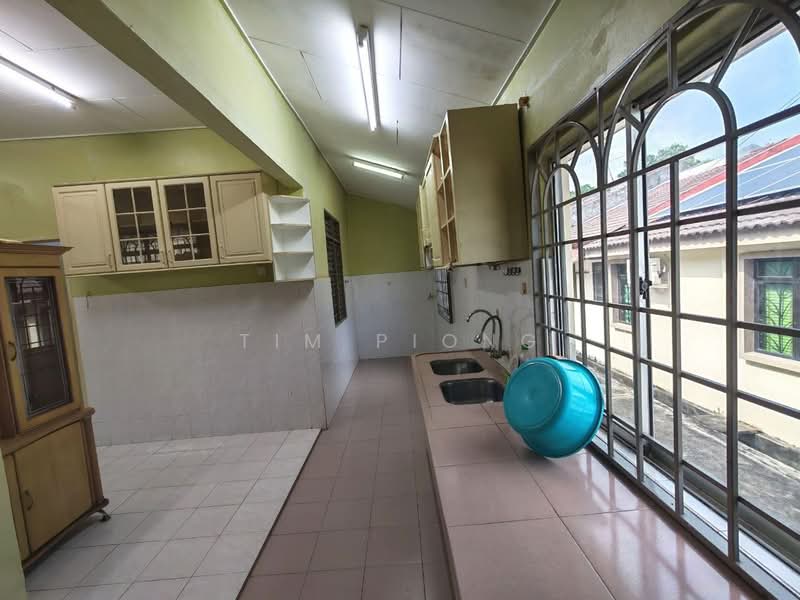Rumah Teres 1 Tingkat untuk Dijual di Taman Saujana Indah (Bukit Katil) - Tim Piong - Kitchen - PropertyGuru.com.my