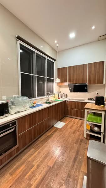 Zero-Lot Bungalow for Sale in Lakefront Villa (Cyberjaya) - Mohd Fitri MF - Kitchen - PropertyGuru.com.my