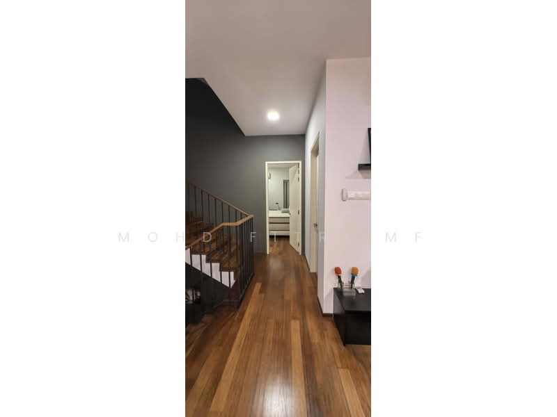 Zero-Lot Bungalow for Sale in Lakefront Villa (Cyberjaya) - Mohd Fitri MF - Corridor - PropertyGuru.com.my