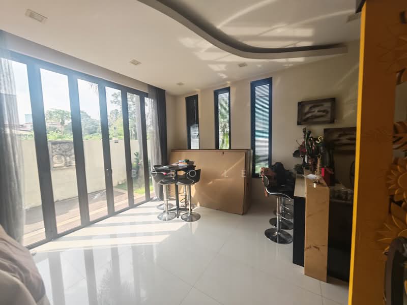 Bungalow House untuk Dijual di Taman Yarl (Jalan Klang Lama (Old Klang Road)) - Bobo Lee - Living Room - PropertyGuru.com.my