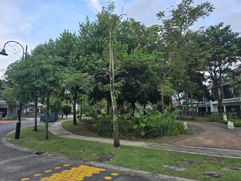 Semi-Detached House for Sale in Setia Eco Glades (Cyberjaya) - Zainul Rashid - Garden - PropertyGuru.com.my