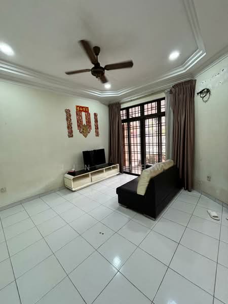 Rumah Teres 2 Tingkat untuk Disewa di Johor Bahru (Johor) - Jin Chew - Living Room - PropertyGuru.com.my