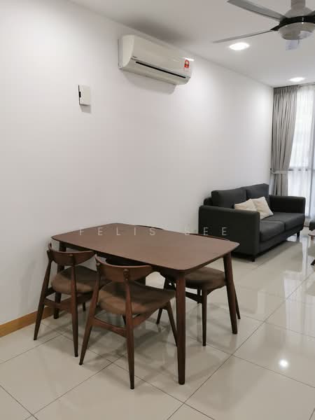 Servis Apartment untuk Disewa di KL Gateway Residences - Felis See - Living Room - PropertyGuru.com.my
