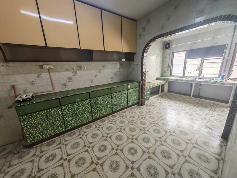 2-storey Terraced House for Sale in Taman Overseas Union (Taman Oug) (Jalan Klang Lama (Old Klang Road)) - Bobo Lee - Kitchen - PropertyGuru.com.my